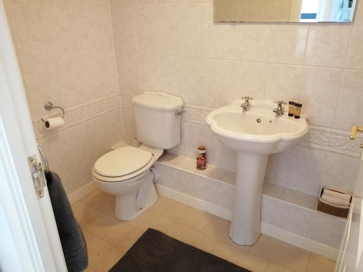 Spacious Townhouse With Sea Views Near Cardiff Barry Exterior photo